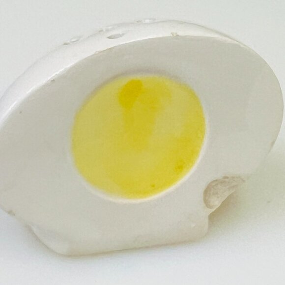 Hard Boiled Egg Halves Salt And Pepper Shakers Vintage Ceramic. - Picture 5 of 9